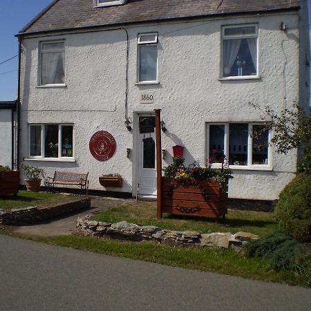 Sportsmans Lodge Bed And Breakfast Amlwch Екстериор снимка