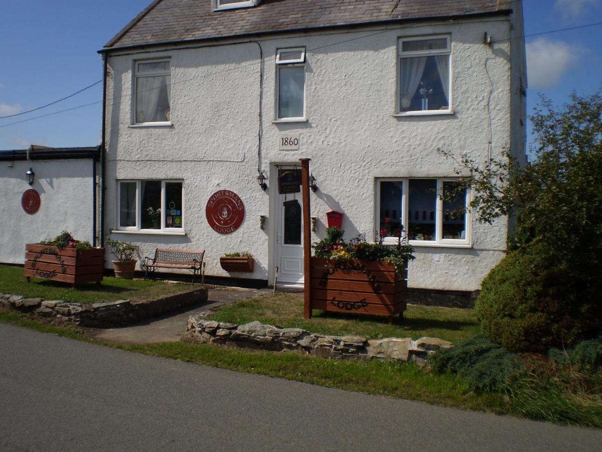 Sportsmans Lodge Bed And Breakfast Amlwch Екстериор снимка